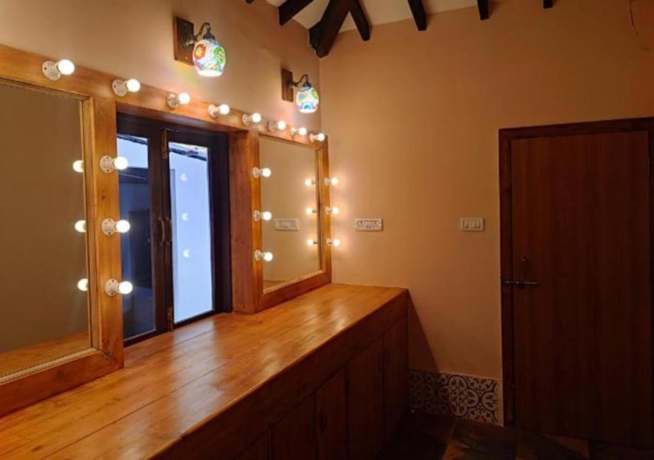 The Funky Monkey Hostel 안주나 외부 사진